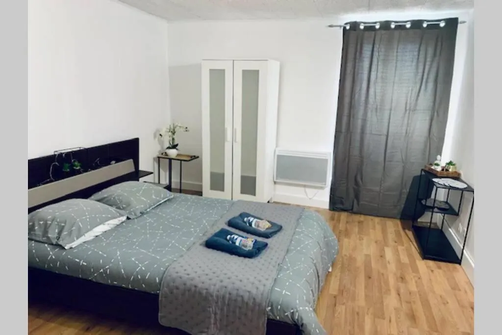 MAISON 2 CHAMBRES - LILLE - 4 PERS - 300m METRO-1